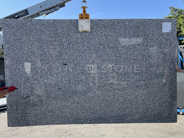 Kamenná deska ze žuly Rosa Beta v leštěné povrchové úpravě ze skladu TONE OF STONE