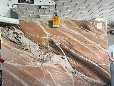 Deska přírodního kamene Splendido s možností sesazení pomocí techniky bookmatch