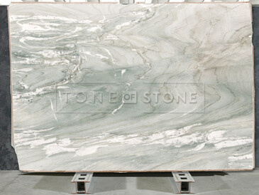 Zelená kvarcitová deska přírodníhokamene Tiffany v leštěné povrchové úpravě Zelená kvarcitová deska přírodníhokamene Tiffany v leštěné povrchové úpravě