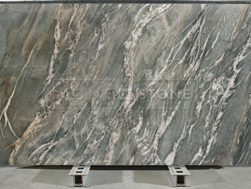 Kvarcit Tiffany v zeleném odstínu s výraznou kresbou 