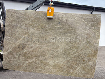 Béžová kamenná deska kvarcitu Artico s drobným žilkováním