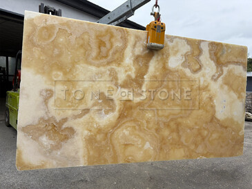 Oranžová kamenná deska onyxu Onice Miele s možností prosvícení kamenné desky Oranžová kamenná deska onyxu Onice Miele s možností prosvícení kamenné desky