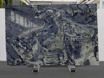 Modrá žulová deska Azul Bahia s lesklým povrchem Modrá žulová deska Azul Bahia s lesklým povrchem