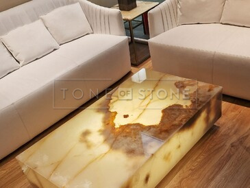 Prosvícený onyxový konferenční stolek z přírodního kamene Onyx Verde Prosvícený onyxový konferenční stolek z přírodního kamene Onyx Verde