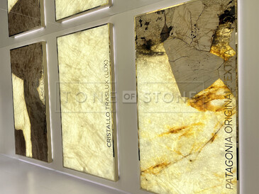 Obklad stěny z kamene - přírodní kámen - kvarcit Obklad stěny z kamene - přírodní kámen - kvarcit