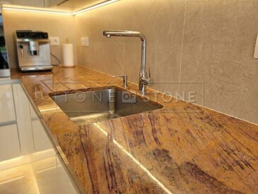 Hněd&aacute; kamenn&aacute; kuchyňsk&aacute; deska z kvarcitu Las Vegas Rock