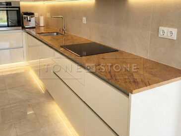 Kamenn&aacute; pracovn&iacute; deska do kuchyně z kamene Las Vegas Rock