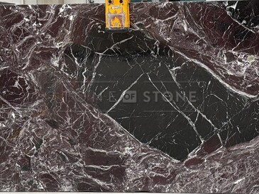 Kamenn&aacute; deska mramoru Rosso Levanto