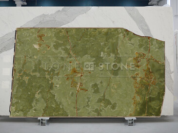 Kamenn&aacute; deska onyxu Onice Green