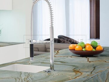 Exotický kvarcit BLUE ROMA je vhodný pro výrobu parapetů, koupelnových a kuchyňských pracovních desek, exkluzivních stolů, obkladů, dlažeb. Zakázkové kamenictví TONE OF STONE