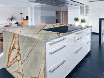 Kuchyňský ostrůvek z kvarcitu BLUE ROMA, vizualizace. Kamenictví TONE OF STONE.