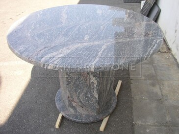 Kulatý luxusní stůl z žulových desek, zakázka na míru TONE OF STONE 
