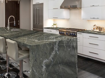 Kvarcit CARNIA GREY lze použit pro výrobu parapetů, stolů, krbových říms, obkladů, dlažeb, pracovních desek, krbových říms a dalších produktů. Zakázkové kamenictví TONE OF STONE