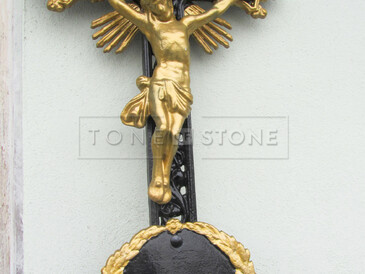 TONE OF STONE zajišťuje kompletní hřbitovní architekturu, reference - kompletní renovace a zlacení náhrobního kříže.   TONE OF STONE zajišťuje kompletní hřbitovní architekturu, reference - kompletní renovace a zlacení náhrobního kříže.