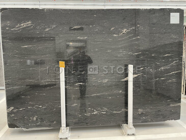 Velkoformátová deska, žula COSMIC BLACK, kamenictví TONE OF STONE