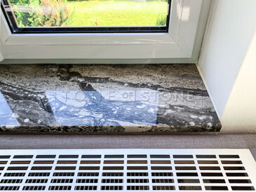 Vnitřní parapet z přírodního kamene - exkluzivní mramor ARABESCATO GRIGIO, zakázka na míru, kamenictví TONE OF STONE  