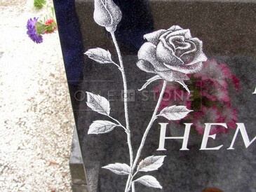 Výroba pomníků, hrobů a hrobek z přírodního kamene, ruční sekání písma, výroba nápisů, opravy hřbitovní architektury.