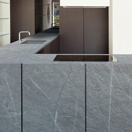 Kuchyňská pracovní deska z kvarcitu ATLANTIC LAVASTONE, vizualizace. Zakázkové kamenictví TONE OF STONE