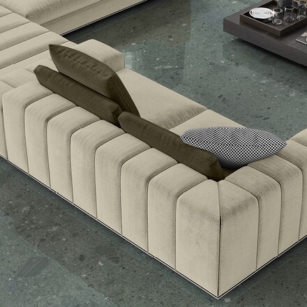 Kamenný obklad podlahy ze žuly Verde Salvan v odstínech šedé a zelené