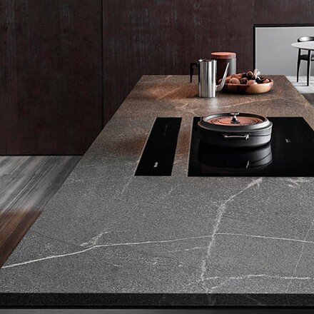 Kamenná kuchyňská deska z šedé žuly Jurassic Grey Kamenná kuchyňská deska z šedé žuly Jurassic Grey