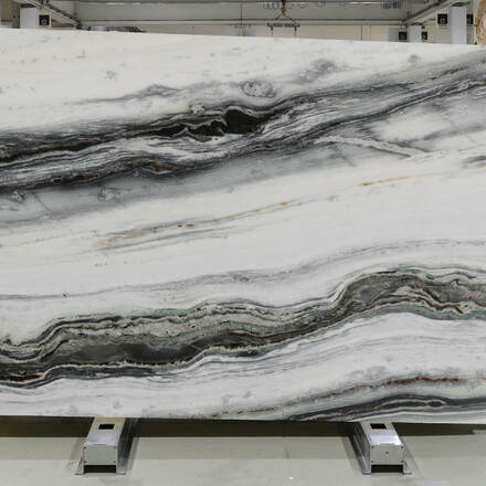 Velkoformátová kamenná deska - mramor ANTARTIDE, zakázkové kamenictví TONE OF STONE