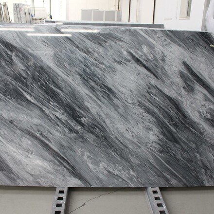 Velkoformátová deska z přírodního kamene, mramor BARDIGLIO NUVOLATO, zakázkové kamenictví TONE OF STONE