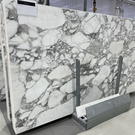 Bílý mramor ARABESCATO VAGLI, země původu Itálie