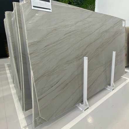 Kamenná deska krémového kvarcitu Sky Gold