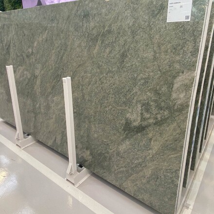 Velkoformátový přírodní kámen - exotická žula COSTA SMERALDA, zakázkové kamenictví TONE OF STONE