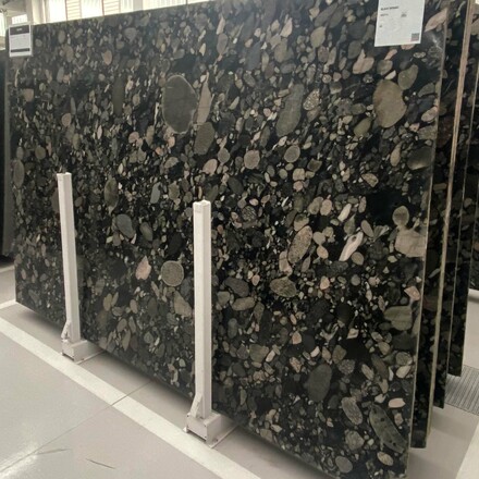 Exotická žula BLACK MOSAIC, země původu Brazílie, zakázkové kamenictví TONE OF STONE