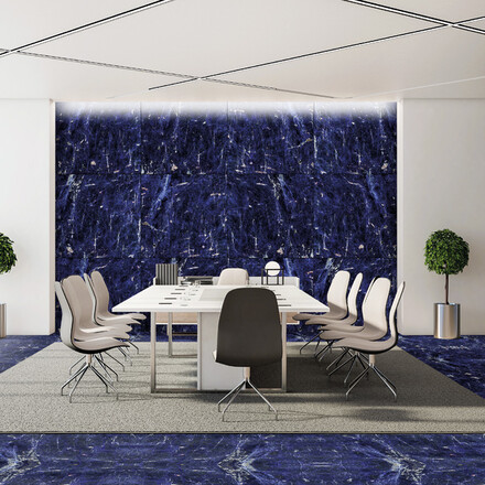 Exkluzivn&iacute; brazilsk&aacute; žula SODALITE, uk&aacute;zka použit&iacute; v interi&eacute;ru - velkoform&aacute;tov&yacute; obklad stěny a dlažba, zak&aacute;zkov&aacute; v&yacute;roba.