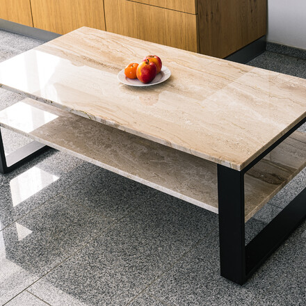 Konferenční stolek s mramorem Daino. Zakázkové kamenictví TONE OF STONE.