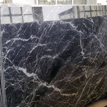 Přírodní kámen Grigio Carnico Dark. Zakázkové kamenictví TONE OF STONE.