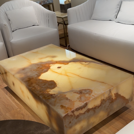 Designov&yacute; podsv&iacute;cen&yacute; stůl z onyxu Green Onice. Zak&aacute;zkov&eacute; kamenictv&iacute; TONE OF STONE.