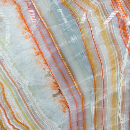 Onyx Van Gogh - velkoformátová deska přírodního kamene, vhodná pro podsvícení. Zakázkové kamenictví TONE OF STONE.