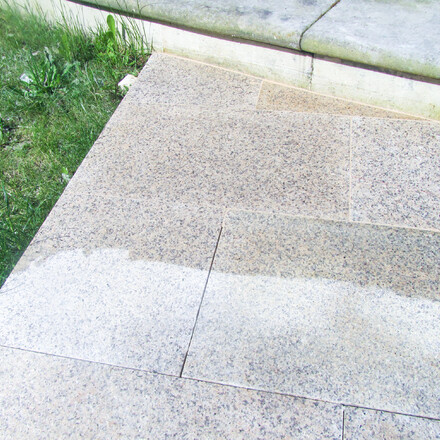 Archivní fotografie - OBKLAD BAZÉNU PŘÍRODNÍM KAMENEM. Zakázkové kamenictví TONE OF STONE.