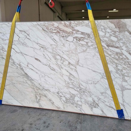 Kamenná deska bílého mramoru Calacatta Vagli Oro 