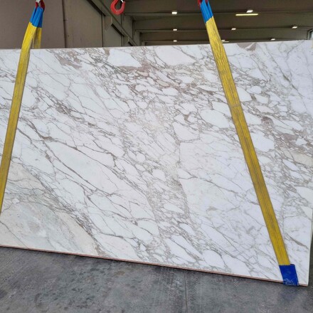 Bílá mramorová deska Calacatta Vagli Oro s jemnou kresbou