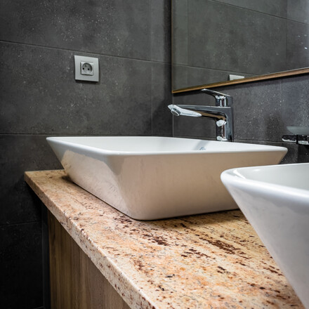 Shivakashi Ivory Brown: Př&iacute;roda ve va&scaron;em interi&eacute;ru. Zak&aacute;zkov&aacute; v&yacute;roba TONE OF STONE.