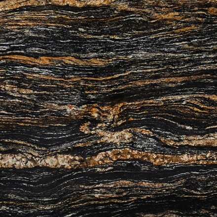 Detail žuly Magma Black. Zak&aacute;zkov&eacute; kamenictv&iacute; TONE OF STONE.