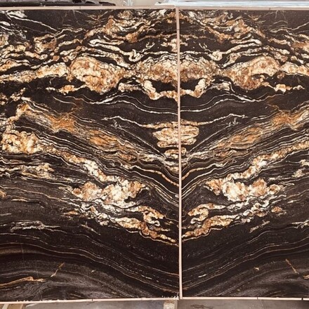 Bookmatch přírodního kamene Black Fusion. Zakázkové kamenictví TONE OF STONE.