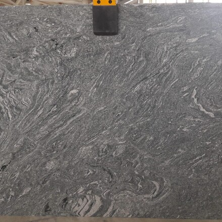 Jedinečn&aacute; kr&aacute;sa př&iacute;rodn&iacute;ho kamene - Verde Marina. Zak&aacute;zkov&eacute; kamenictv&iacute; TONE OF STONE.