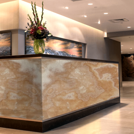 Přírodní kámen Onice Honey. Kamenictví TONE OF STONE.