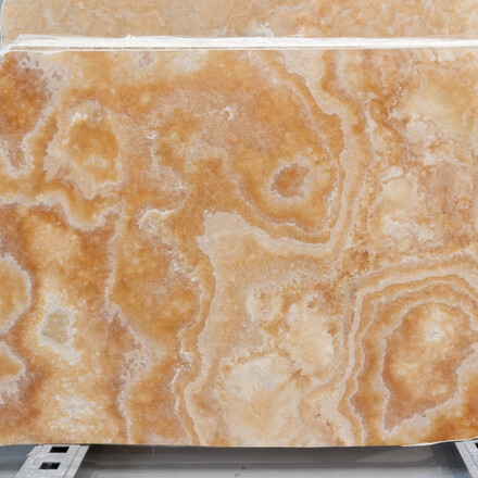 Přírodní kámen Onice Honey. Kamenictví TONE OF STONE.