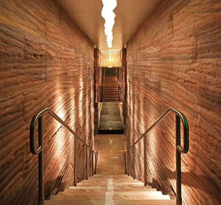 Obklad stěny přírodním kamenem Las Vegas Rock. Zakázkové kamenictví TONE OF STONE. Obklad stěny přírodním kamenem Las Vegas Rock. Zakázkové kamenictví TONE OF STONE.