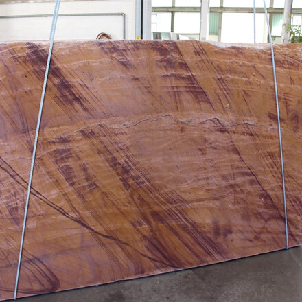 Deska př&iacute;rodn&iacute;ho kamene Las Vegas Rock. Zak&aacute;zkov&eacute; kamenictv&iacute; TONE OF STONE.