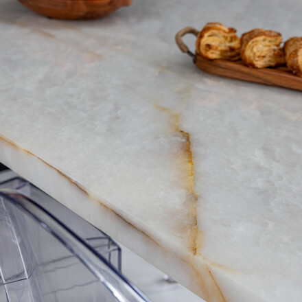 Inspirace - kvarcit Diamond White. Zakázkové kamenictví TONE OF STONE