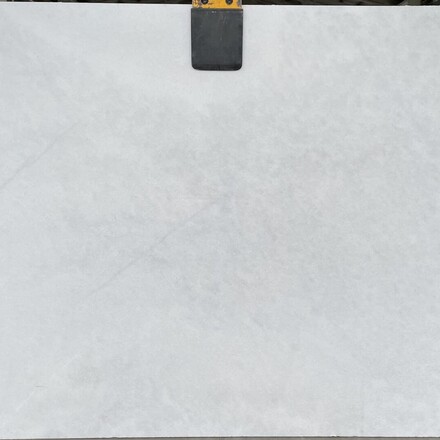 Cel&aacute; deska b&iacute;l&eacute;ho mramoru Sparkling White