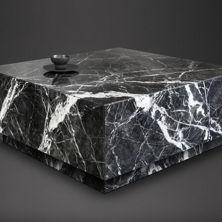 Luxusní konferenční stolek Grigio Carnico - skladem v kamenictví TONE OF STONE.