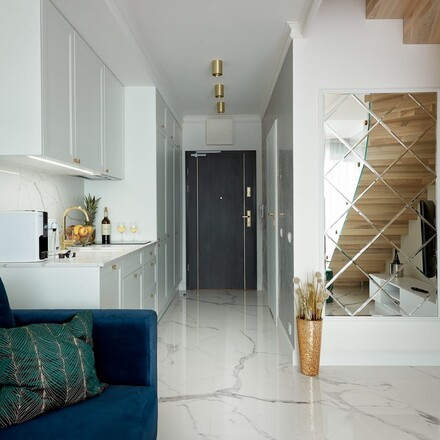 Obklad dlažby Crystal Calacatta Silva značky Technistone